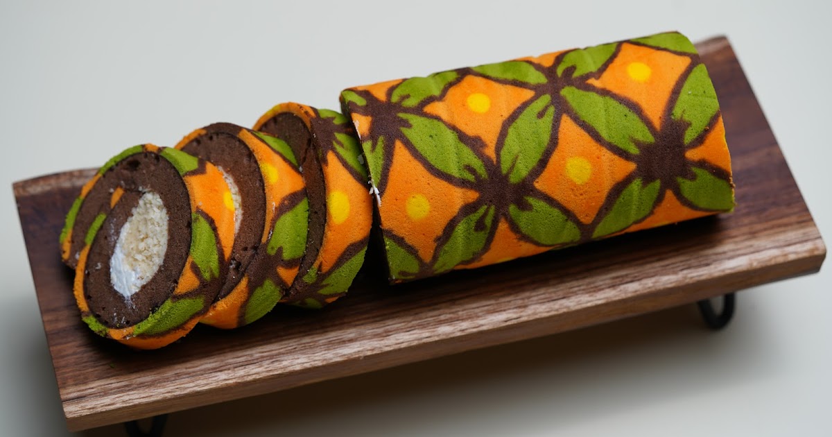 Bolu Gulung Kukus Motif Bunga Batik yang Cantik YTrecipe