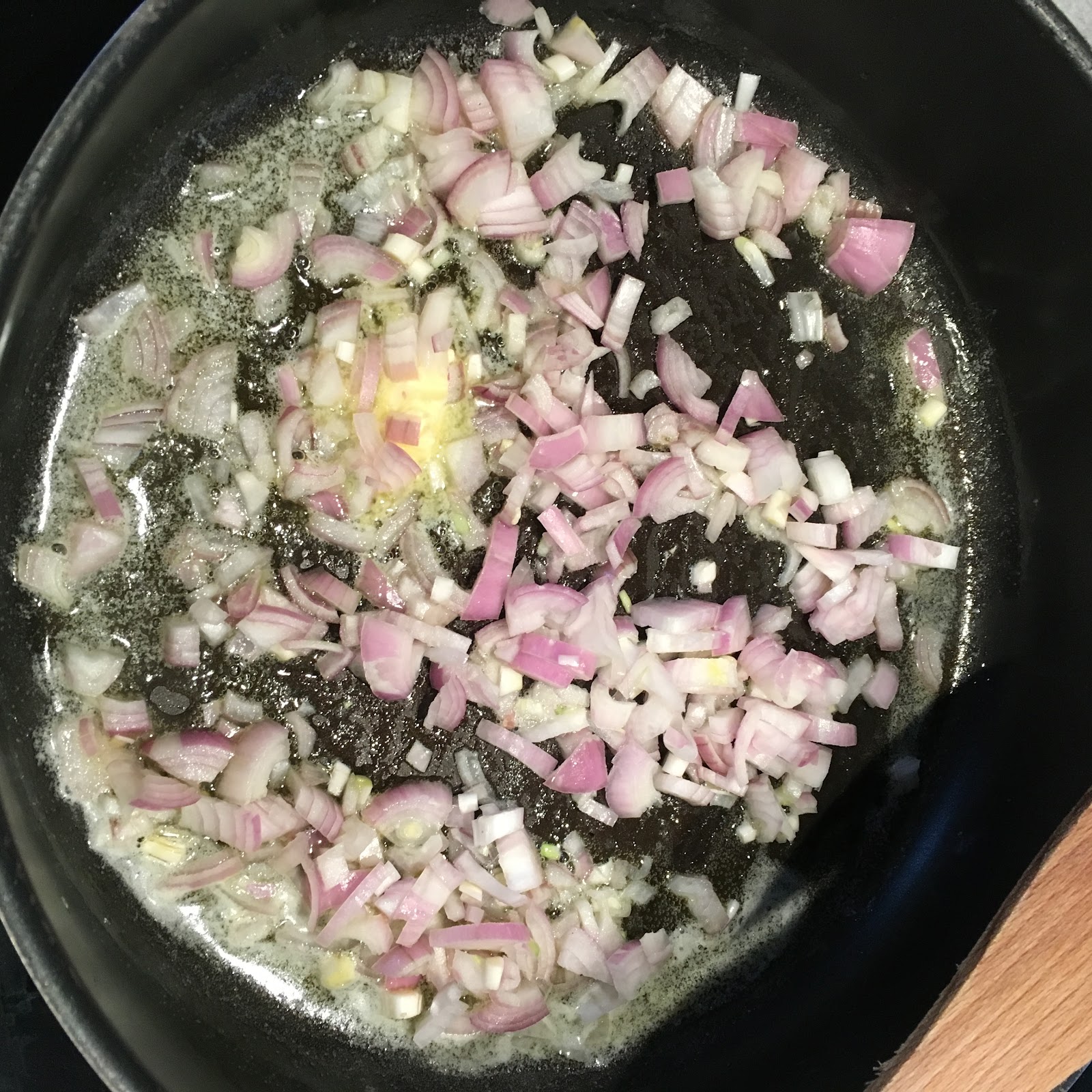Ein Stück heile Welt : Ravioli mit Pilzfüllung in Salbeibutter