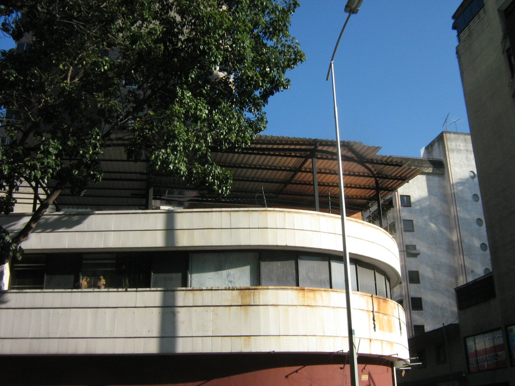 EL RECREO EJE Nº5 CASA COMUNAL II