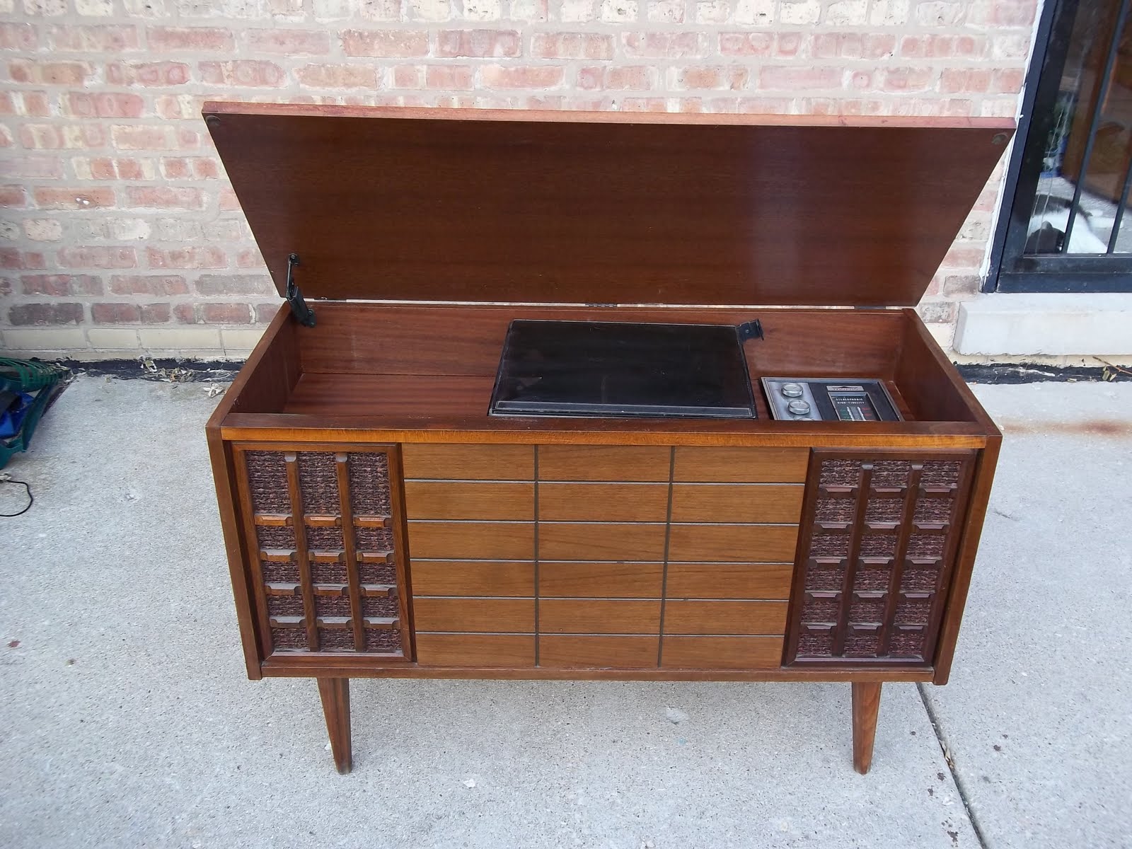 Fans Woodking Vintage tv stand wood
