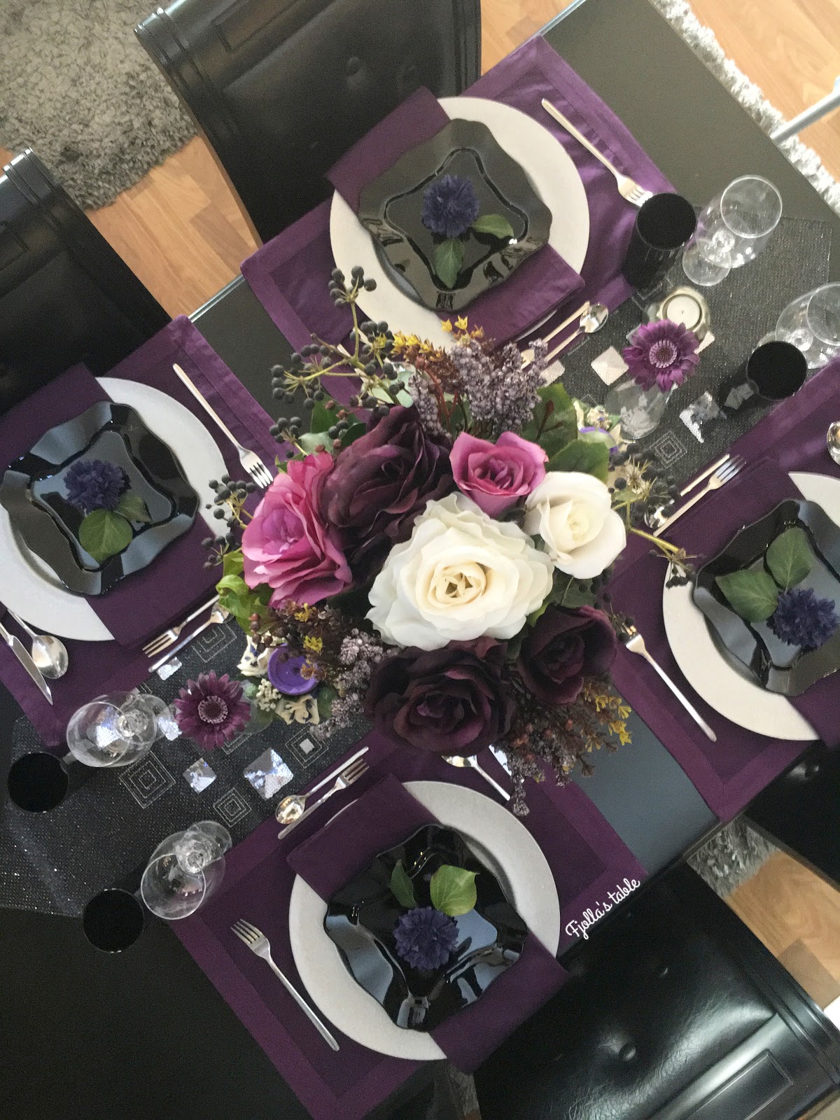 MOTHER'S DAY SIMPLE PURPLE TABLESCAPE