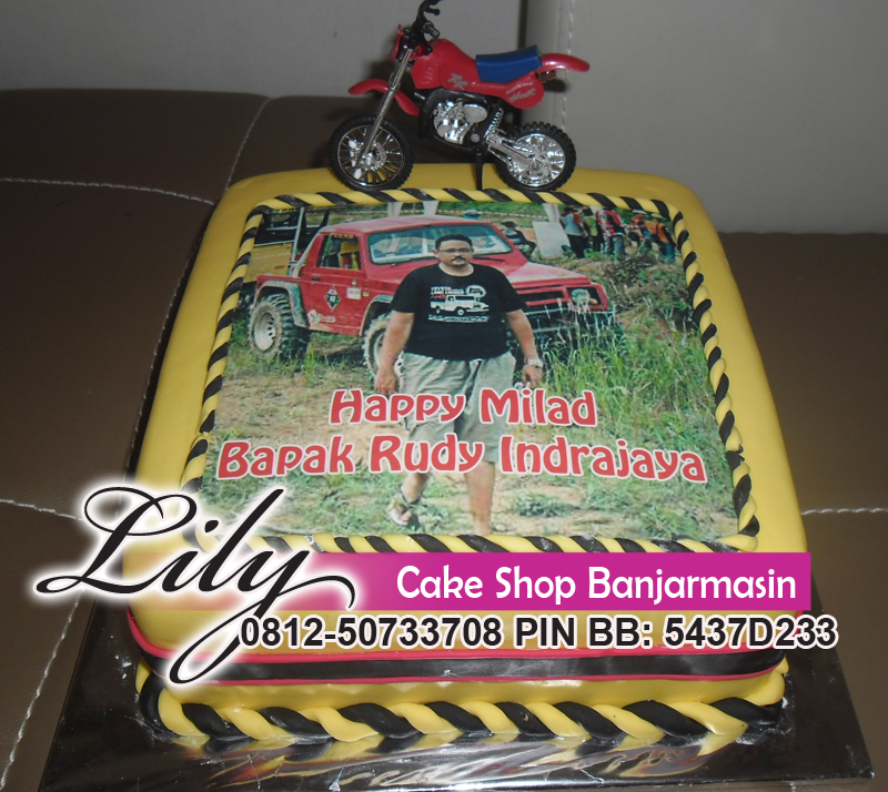 Lily Cake Shop Banjarmasin EDIBLE CAKE (KUE ULTAH PAKAI FOTO AMAN