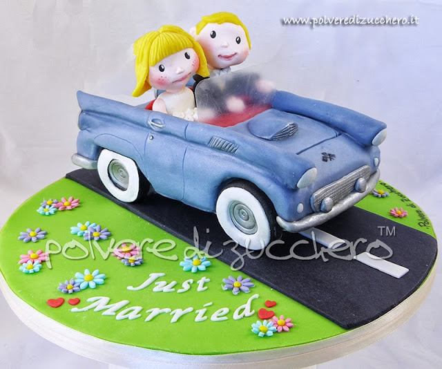 wedding cake topper with car polveredizucchero.it