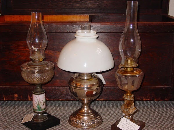 Use oil lamps more safely in modern times