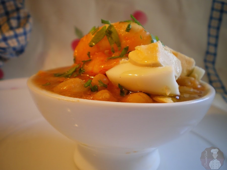 Garbanzos con langostinos