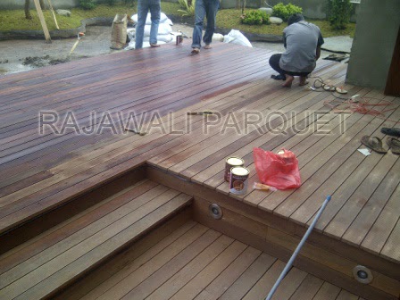 Tetapi kayu ulin bukan berarti tanpa kekurangan. Proyek Pemasangan Decking Kayu Besi Sulawesi Di Bandung Rajawali Parquet
