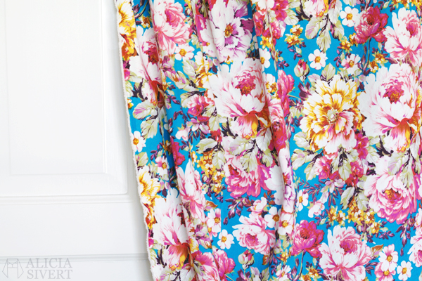 Floral fabric, photo by Alicia Sivertsson.
