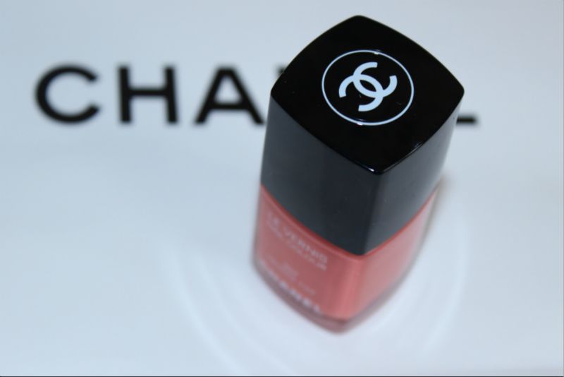 Chanel Santal Rouge Allure Laque Review, Photos, Swatches, Lip