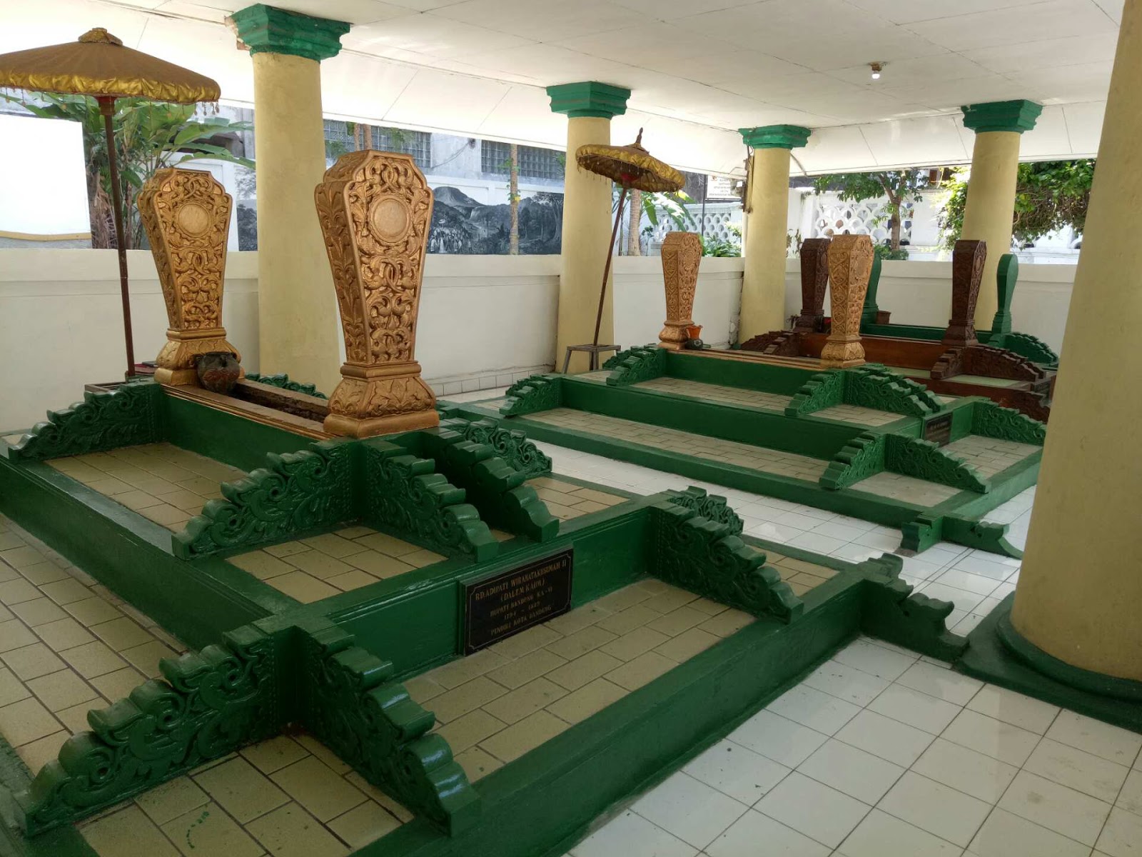 situs makam pendiri kota bandung