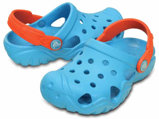 Drench your feet in Crocs this Holi - Splash it all!! Drench your feet in Crocs this Holi - Splash it all!!