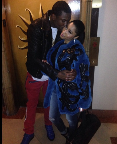 3 Nicki Minaj shares a pic with her new boo Meek Mill on instagram
