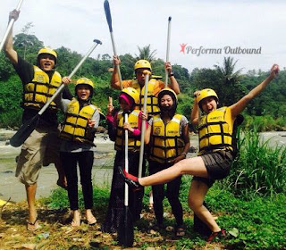 Keceriaan Rafting rafting-bogor, rafting-cisadane, arung-jeram-cisadane, review-rafting, cerita-arung-jeram
