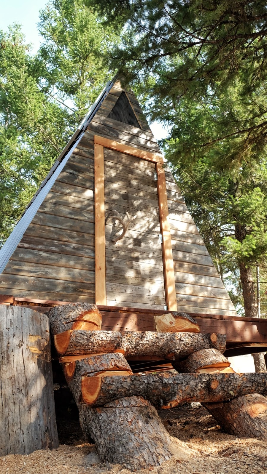 AFrame Cabin That Cost Just 700 To Build! TINY HOUSE TOWN