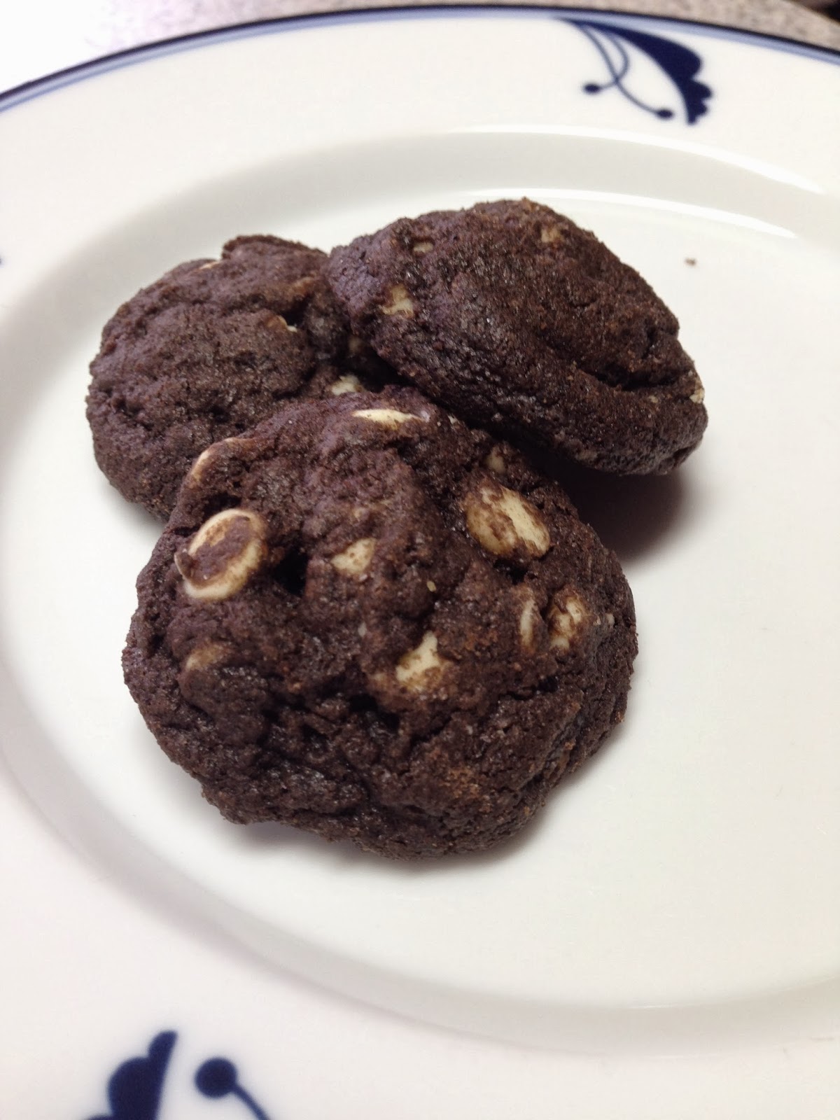 EAT REAL FOOD Chocolate Cookies with White Chocolate Chips (Crack Cookies)