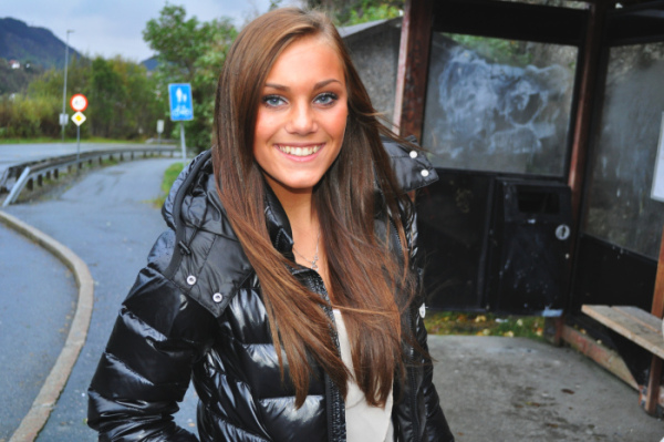 Downjacket fashion: Black Moncler Bady