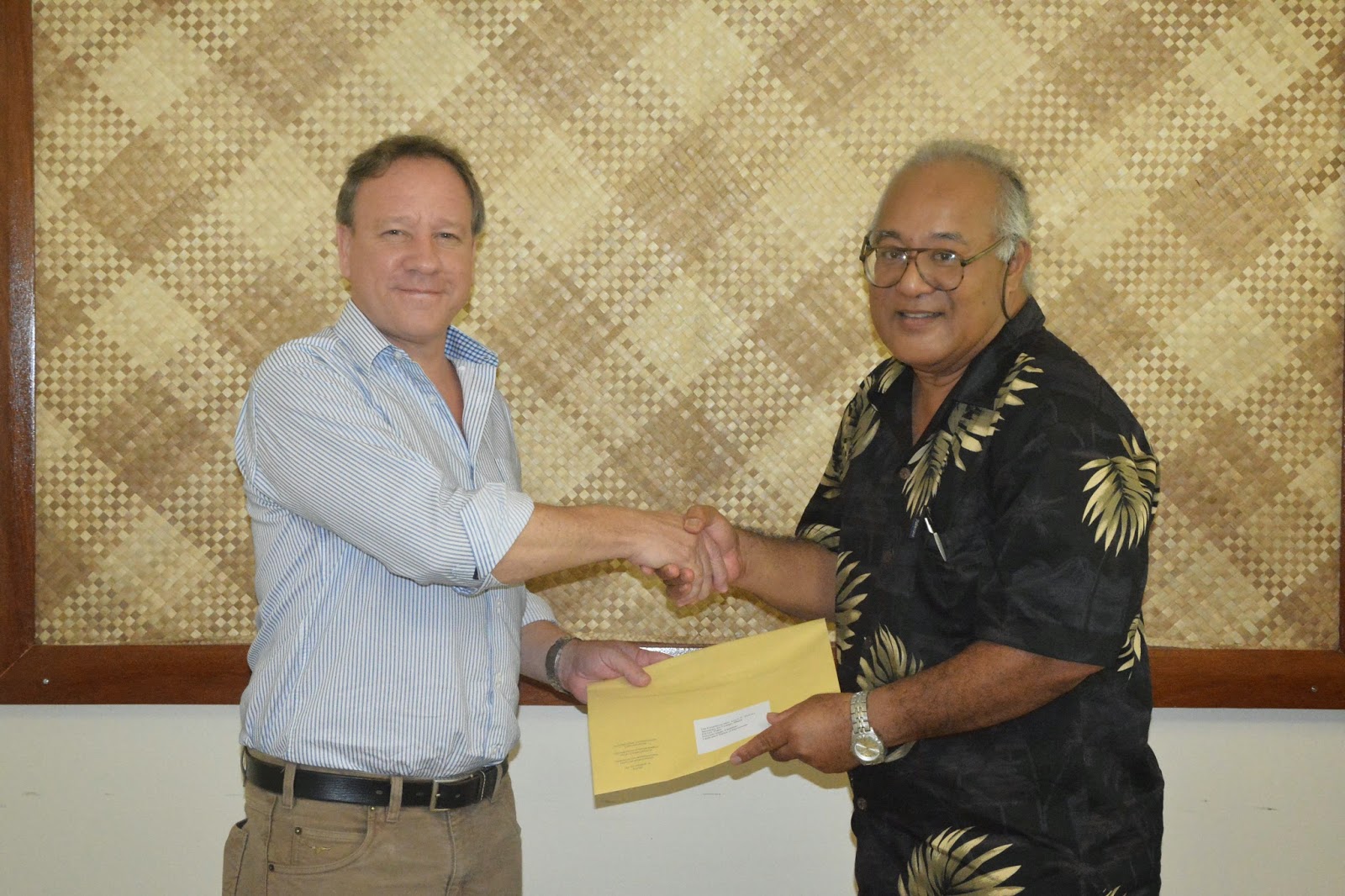 fsmupdates: The new Chief of Mission of IOM, Mr. Simpson paid a ...