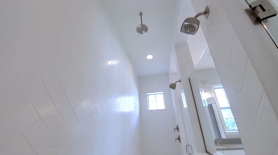 Tour Windermere, FL New Home vs. 22 Interior Design Photos