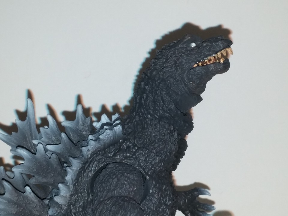 The Gryphon's Lair : SH MONSTERARTS GODZILLA 2001 - Figure Review