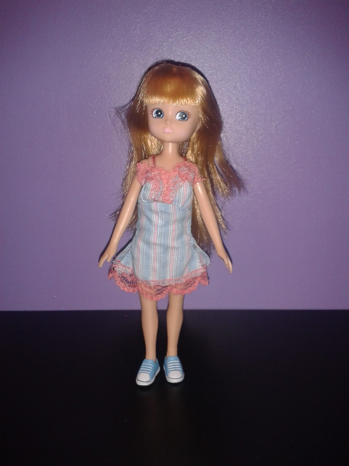 Sewing and dolls and stuff What clothes fit Arklu's Lottie doll? Let's