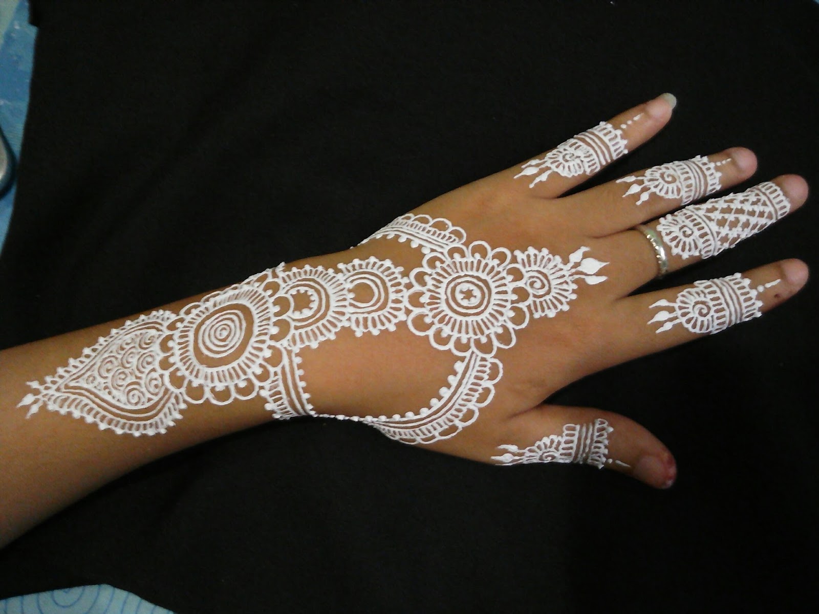 Jasa Lukis Henna Profesional Dari Lampung Untuk Indonesia 2016 Jasa Lukis Henna Profesional Dari Lampung Untuk Indonesia 2016