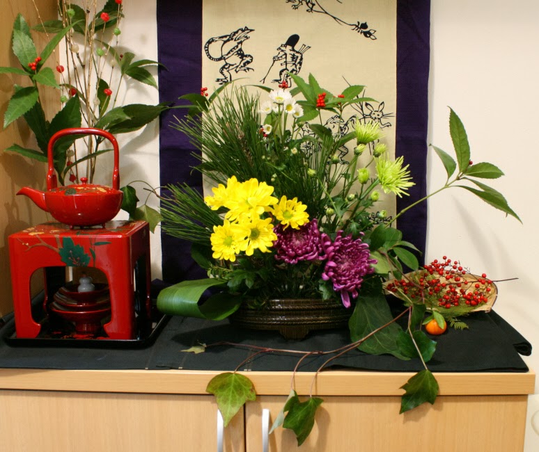 ボタンのくらし ※ 三色菊のお正月の盛り花