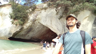 Intercâmbio Nova Zelândia - A exótica praia de Cathedral Cove em Coromandel