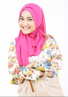 19 Gaya Hijab Dan Baju Muslim Modern Ala Fatin Shidqia Lubis 19 Gaya Hijab Dan Baju Muslim Modern Ala Fatin Shidqia Lubis