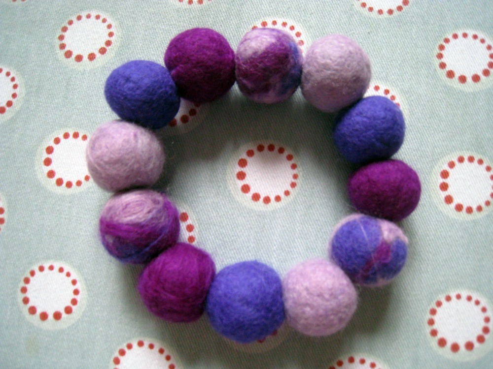 RosMadeMe Felt Up? A felt beads tutorial