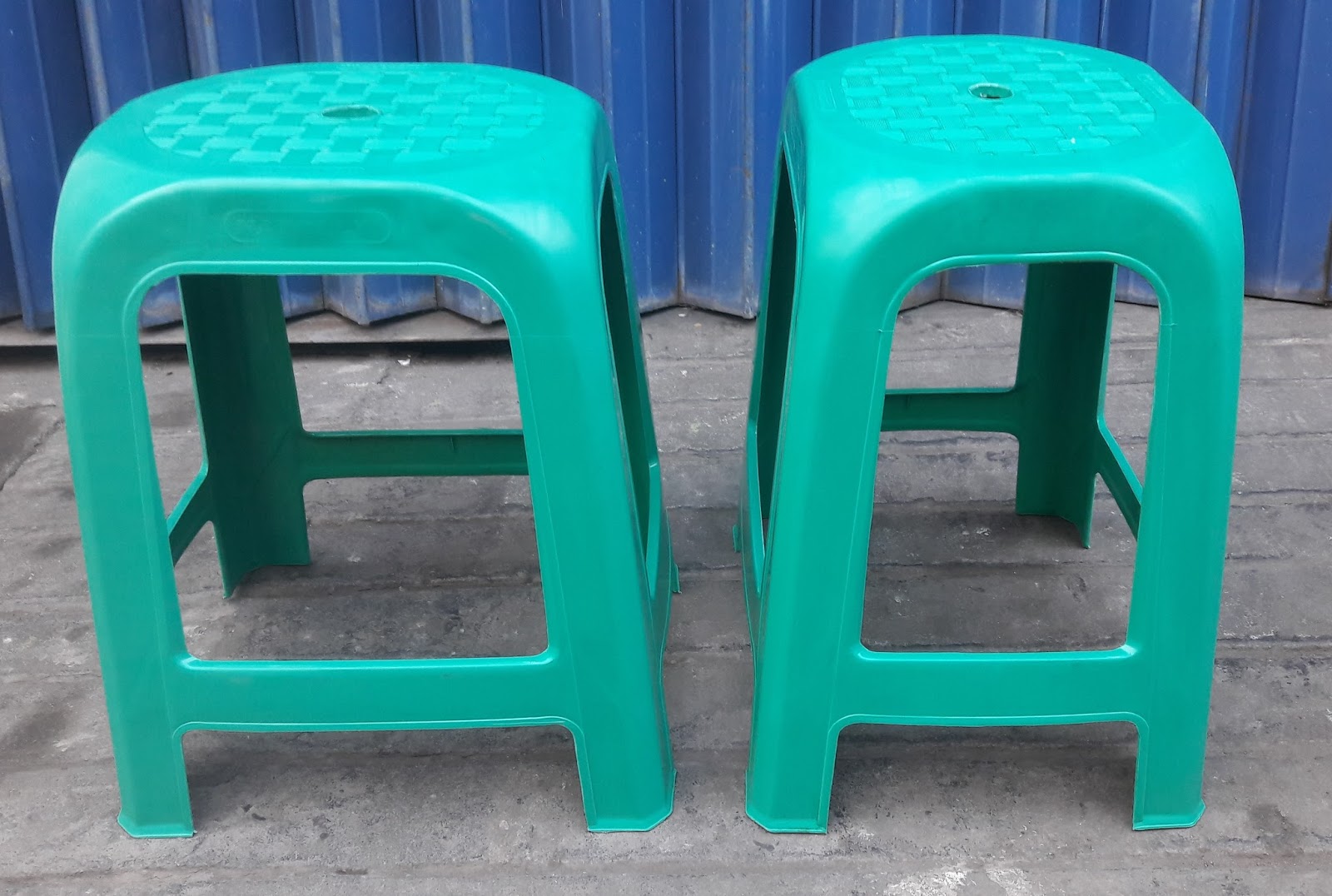 Selatan Jaya distributor barang plastik  furnitur Surabaya 