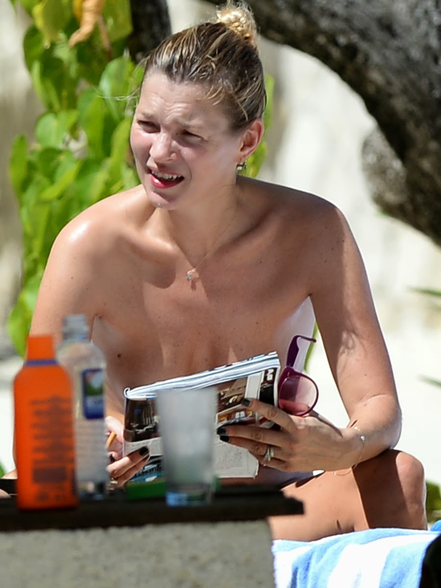 Kate moss sunbathing topless-new porn.
