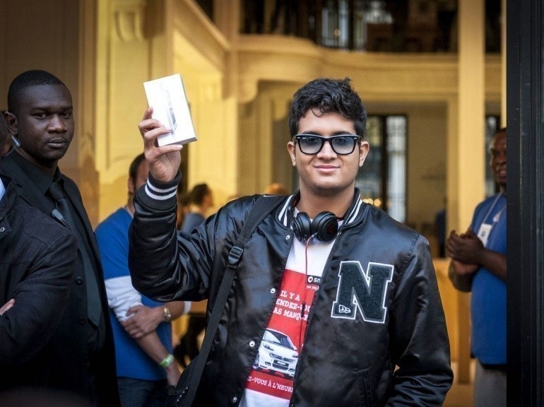 French Speaking Nigerians La sortie de l'iPhone 5