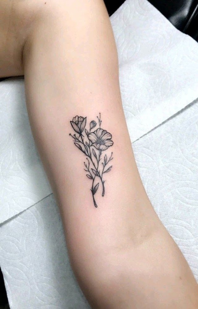 Tatuagens de flores para as mulheres Tatuagens de flores para as mulheres