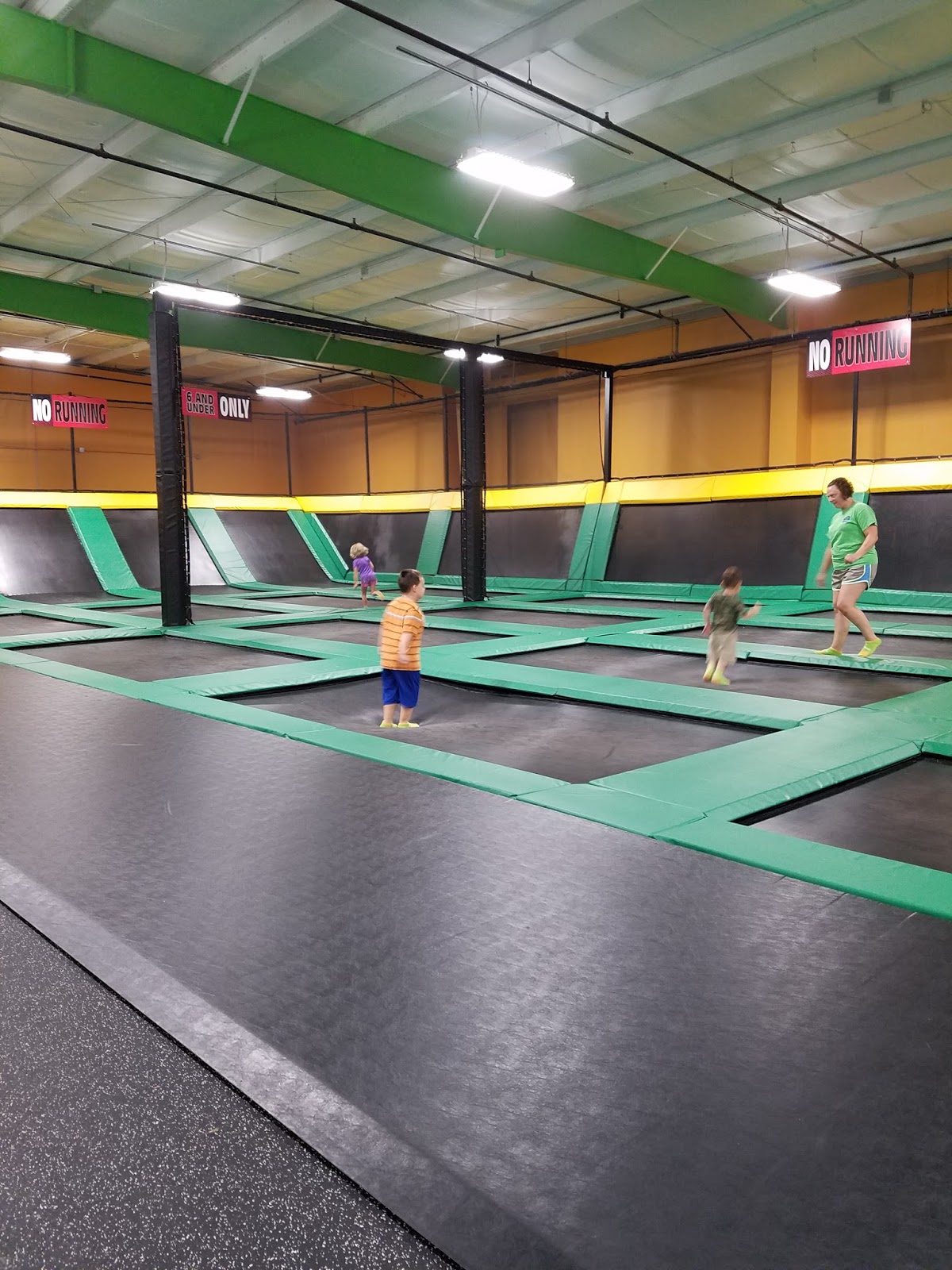 Play St. Louis Rockin' Jump Trampoline Park, O'Fallon MO