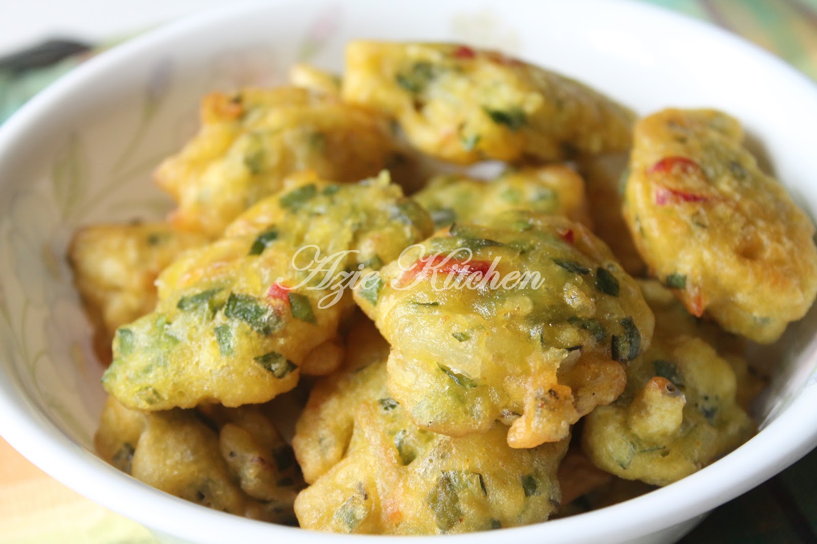 Jom Pekena Cucur Ikan Bilis - Azie Kitchen