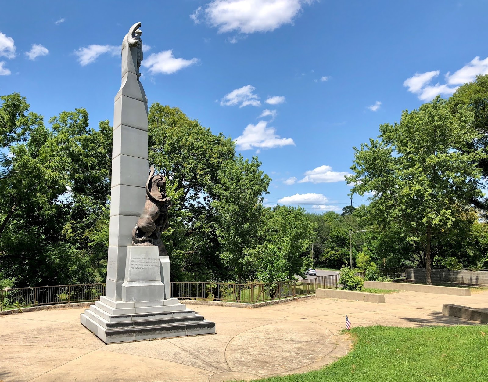 JOHN BANKS' CIVIL WAR BLOG At Battle of Nashville monument, a 'witness