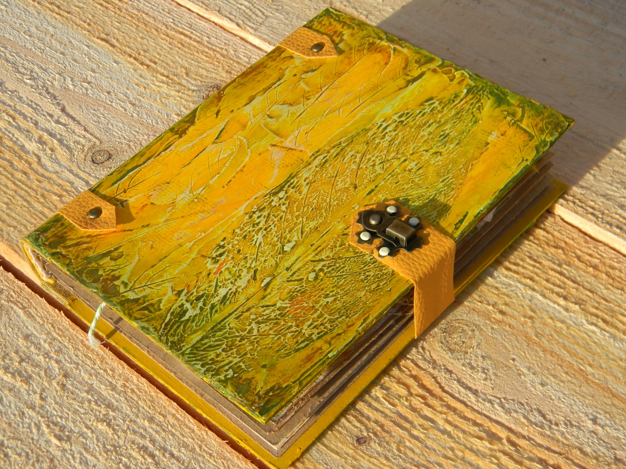 Блокноты не ищи находи. Где найти блокноты. Шикарные блокноты. Блокнот санаторий. Красивый ежедневник.