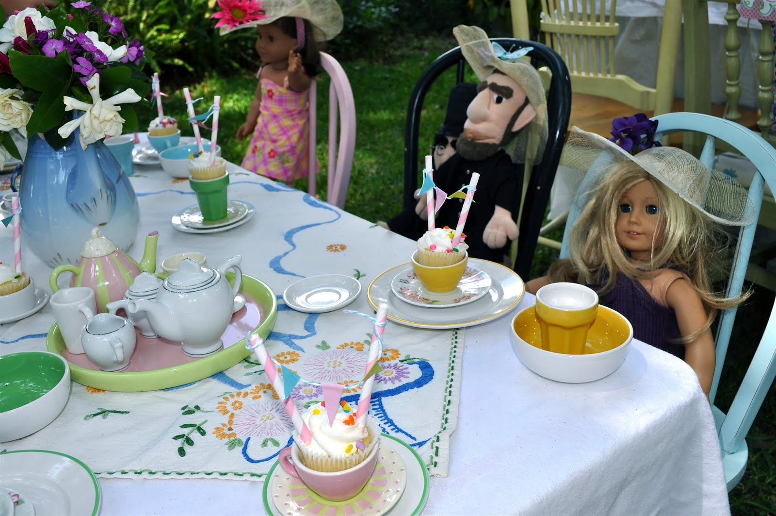 ewe hooo! A Delightful Doll Tea Party!