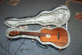 TGI hard shell ukulele case with Kanile'a K1
