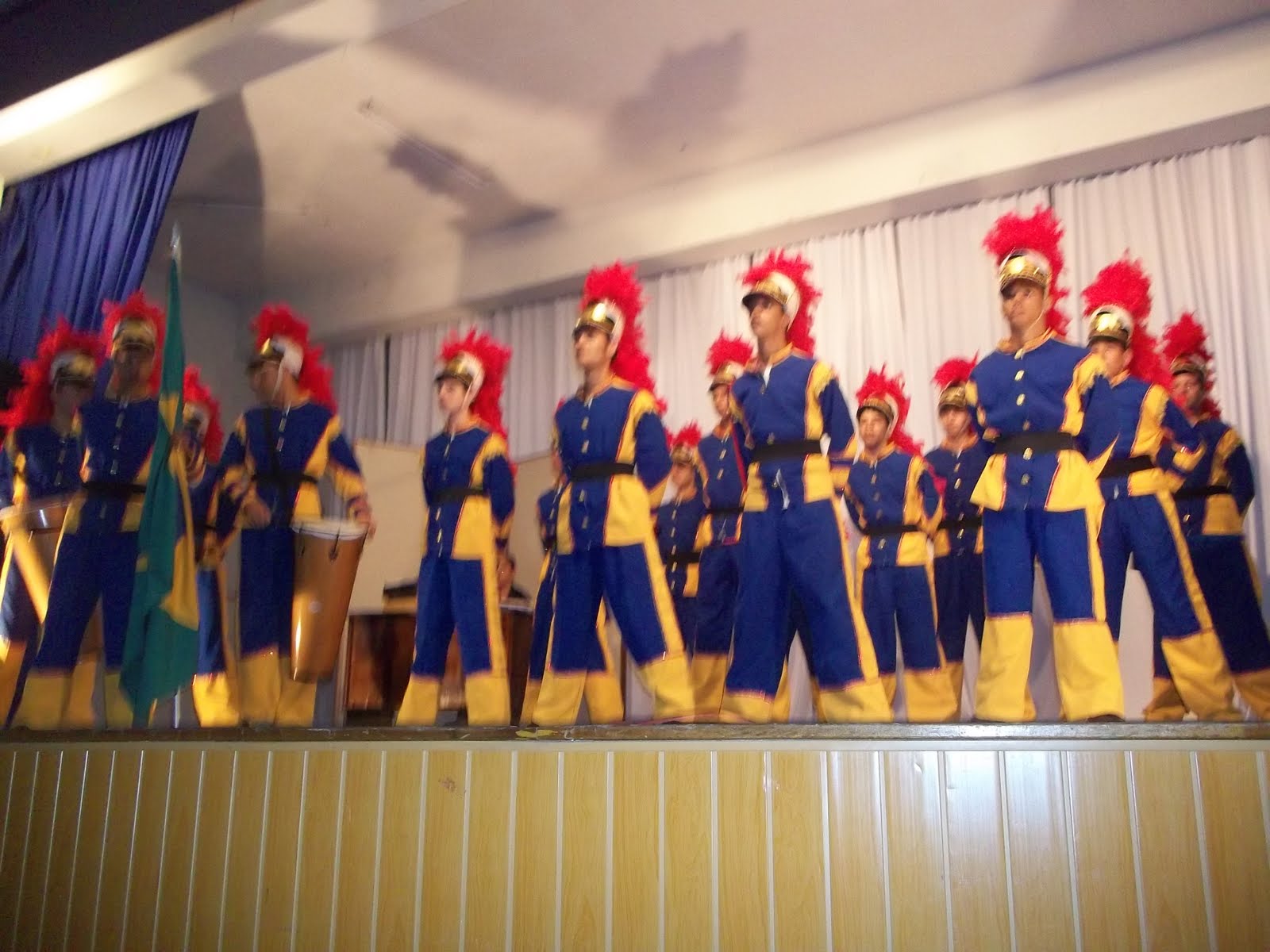 ESCOLA DE REFERÊNCIA EM ENSINO MÉDIO