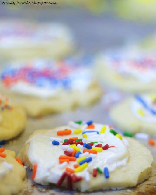 Living Creatively Fast sugar cookies!
