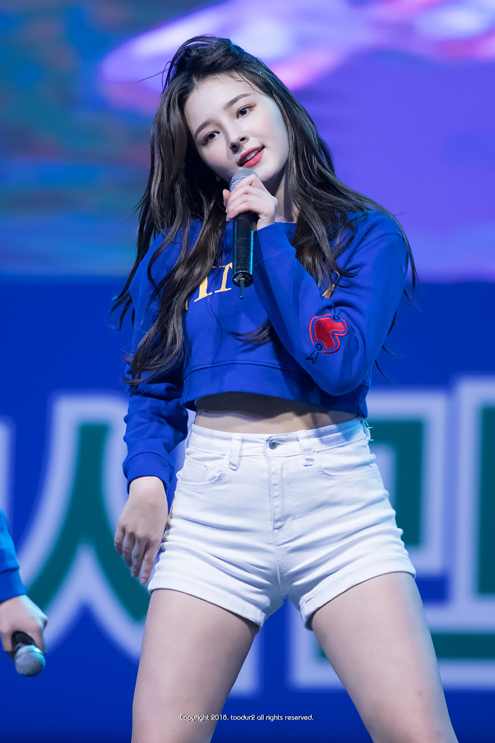 THE MOST SEXIEST OUTFIT OF NANCY MOMOLAND - 900Girls