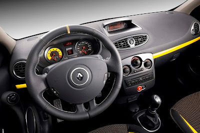  Renault Clio 3 intérieur 