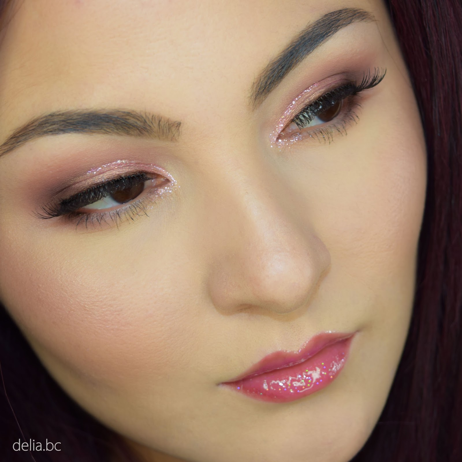 Round Glitter Cut Crease Soft Romantic Makeup