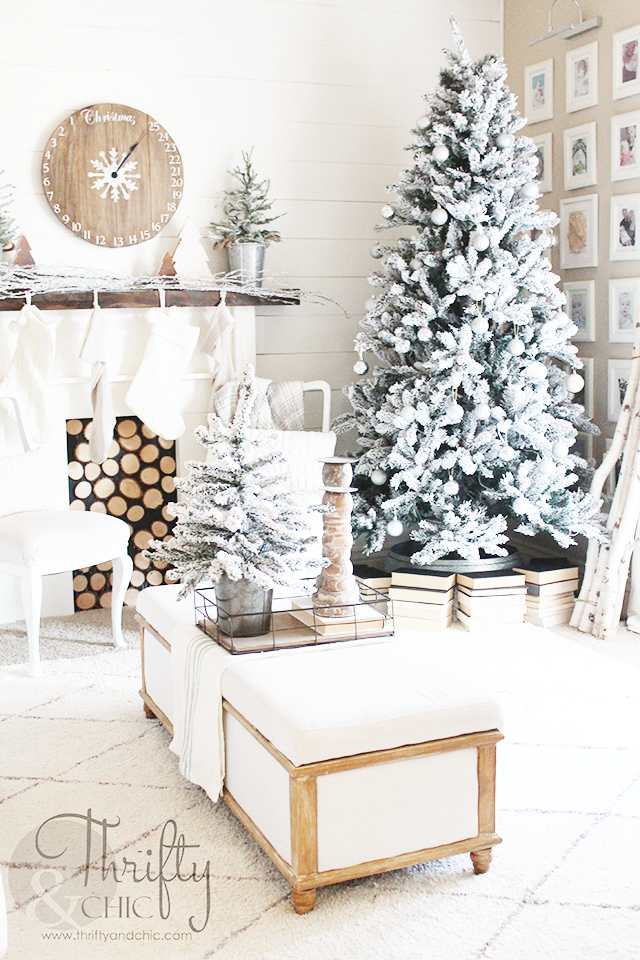 Amazing farmhouse christmas decoration ideas 38 Thrifty and Chic - DIY Projects and Home Decor
