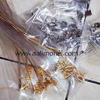 Perhiasan nama lapis emas kalung nama lapis emas, gelang nama lapis emas, cincin nama lapis emas, anting nama lapis emas, liontin nama lapis emas, gantungan kunci lapis emas