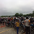 Fila gigantesca é formada em posto de gasolina na cidade de Nova Fátima