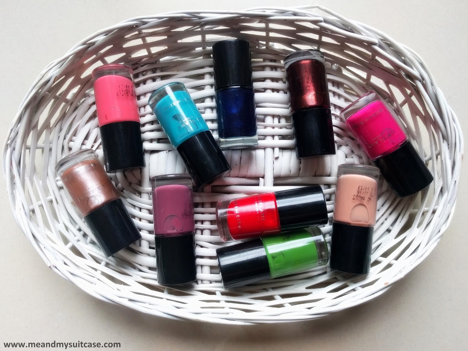 Oriflame - Our Colourbox nail polishes are available in your favourite  colours (5) to match your everyday outfits :) They are light in weight,  have a medium-sized brush to ensure there is