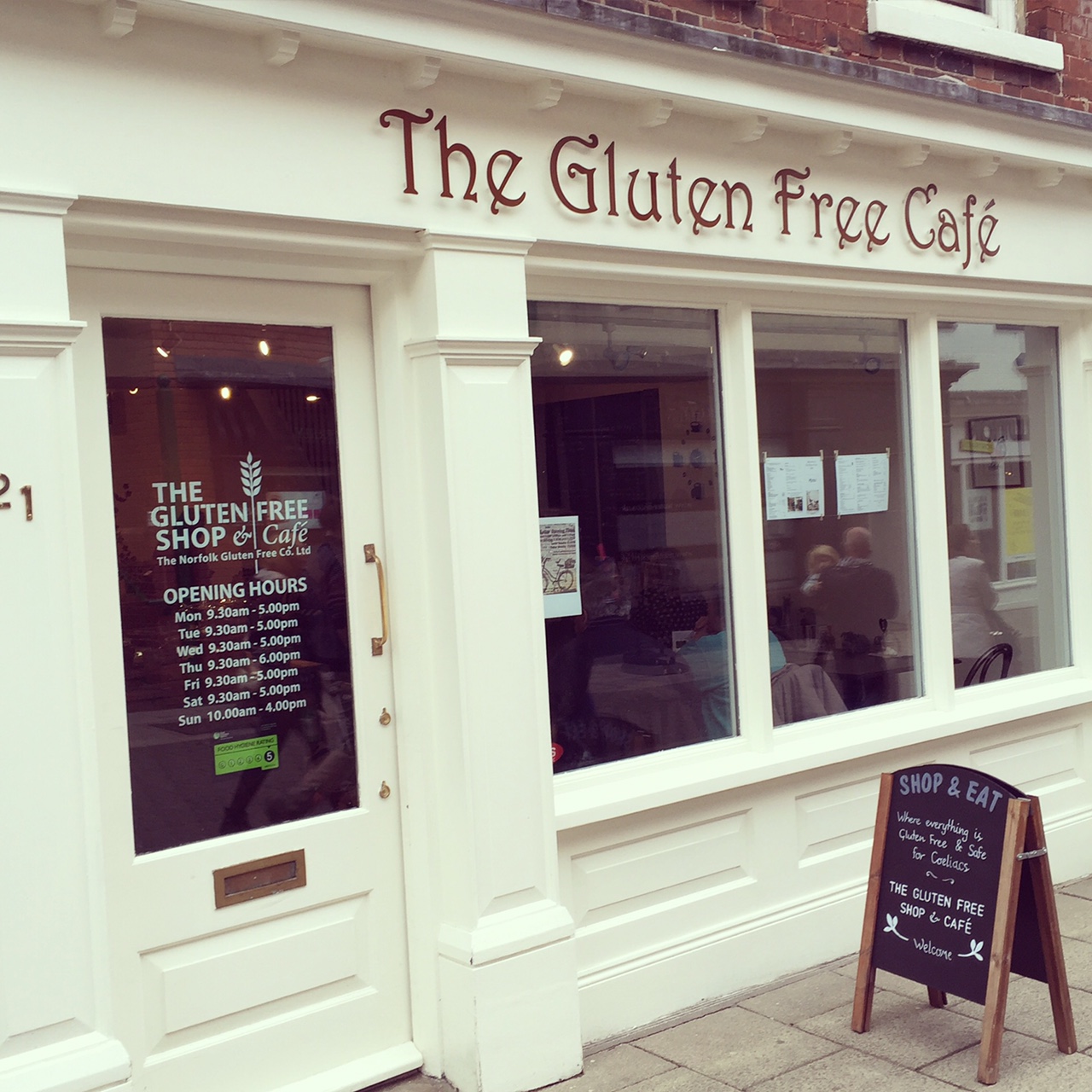 Review The Norfolk Gluten Free Shop & Café Happy Go Lucky Cat