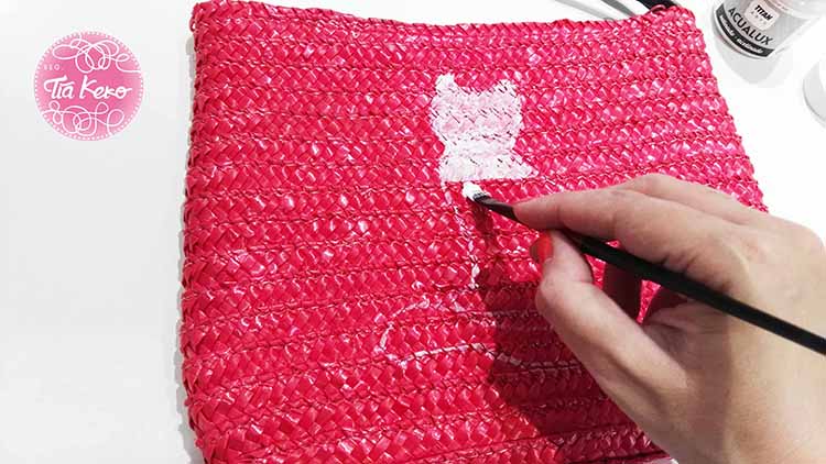 Decoramos-un-bolso-de-mano