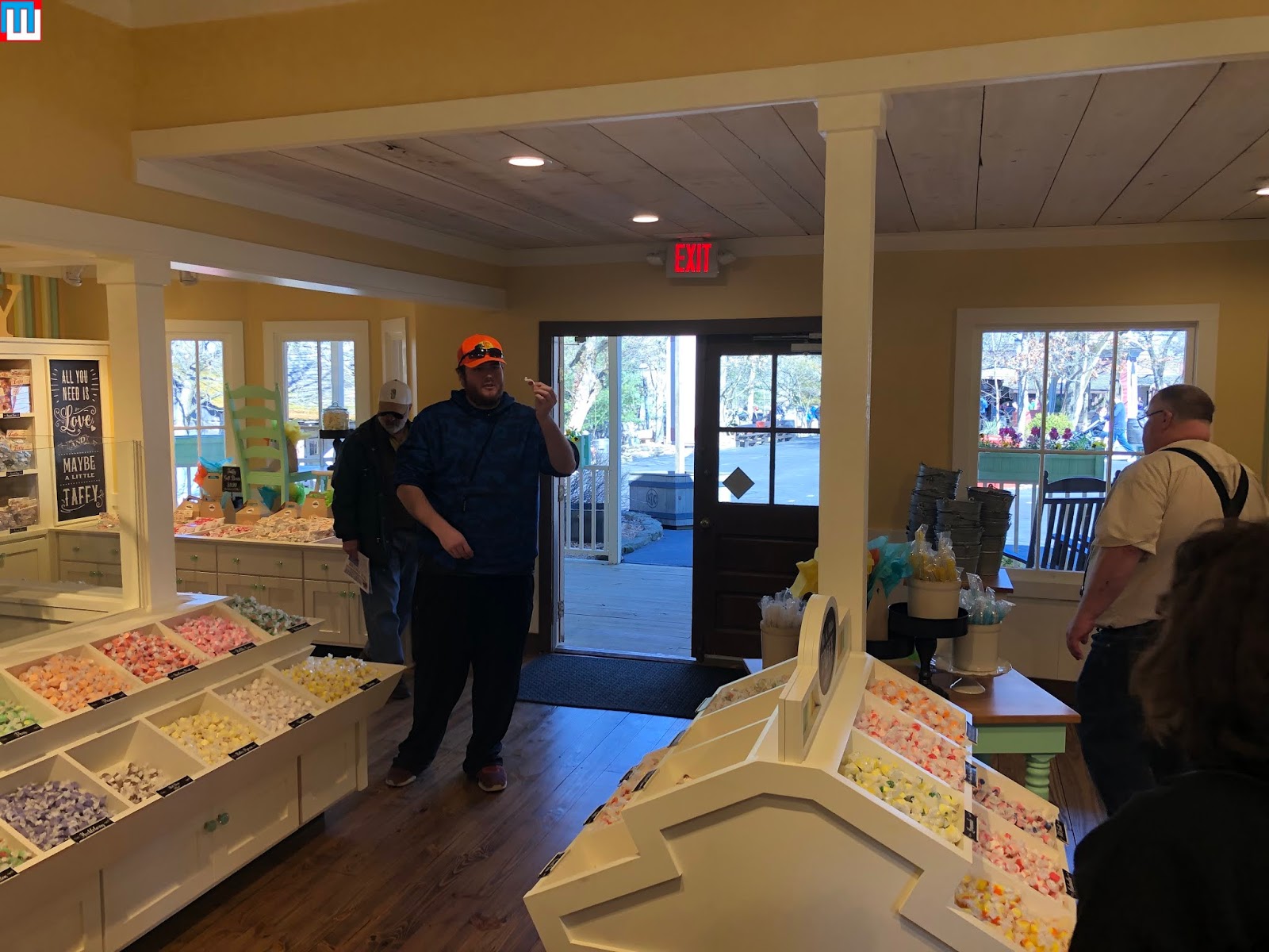 MidwestInfoGuide Taffy Store (SDC)